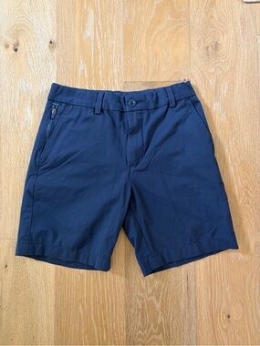 Boys vineyard vines size 14 Navy Performance golf Shorts